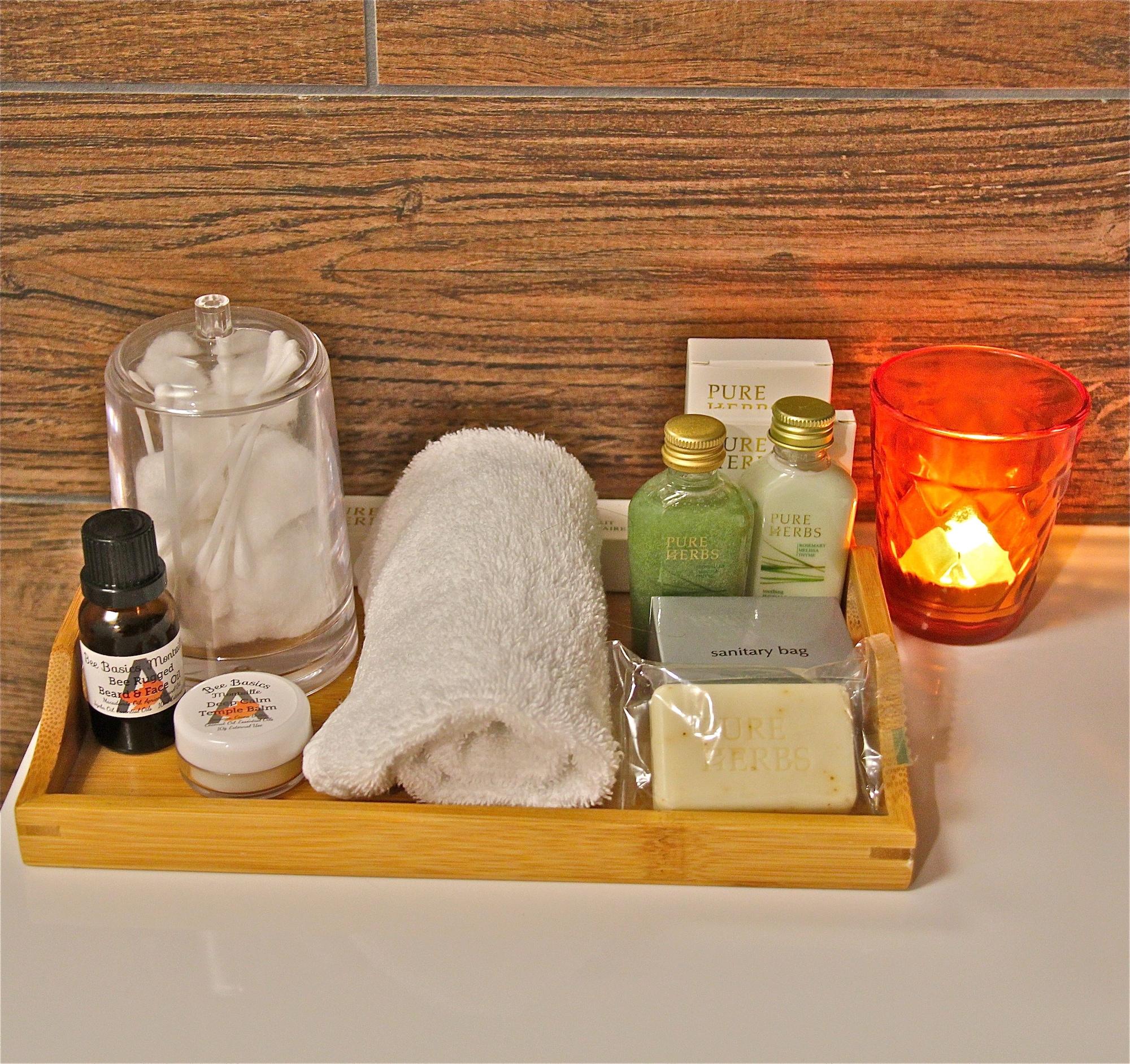 Altitude On Montville Extérieur photo A selection of spa products