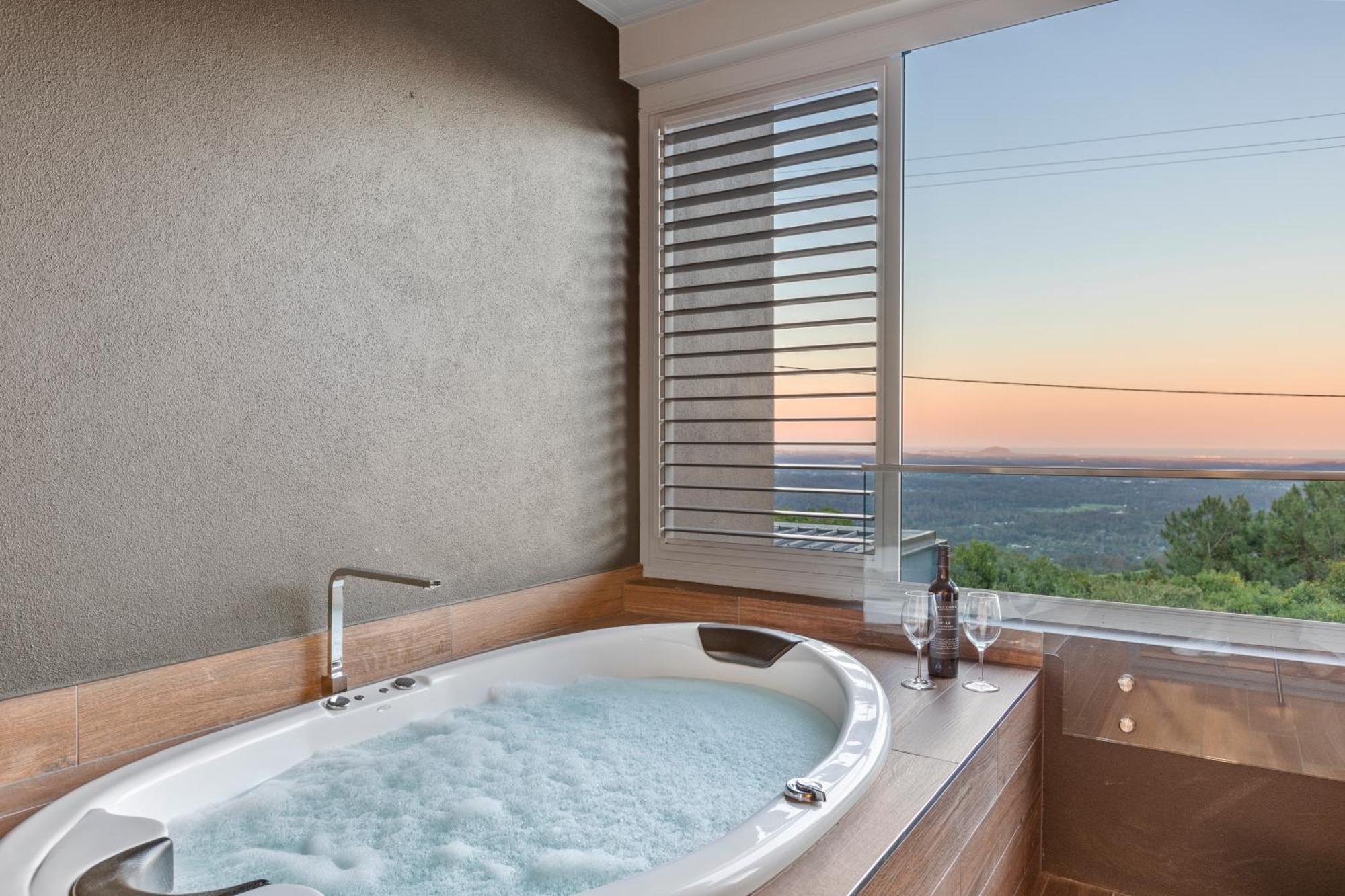 Altitude On Montville Chambre photo A whirlpool bathtub