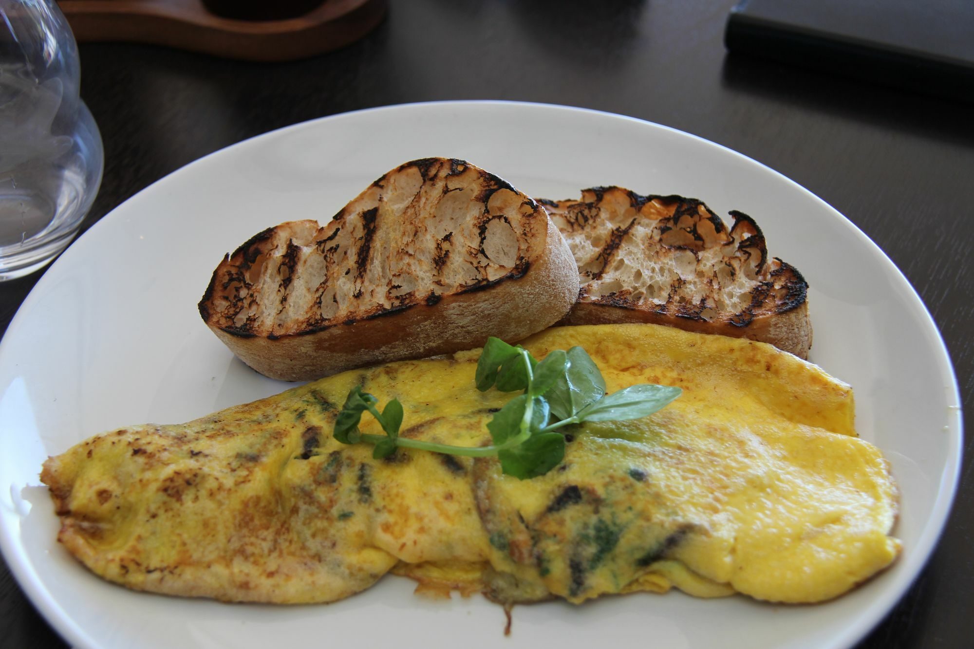 Altitude On Montville Extérieur photo An omelette with herbs