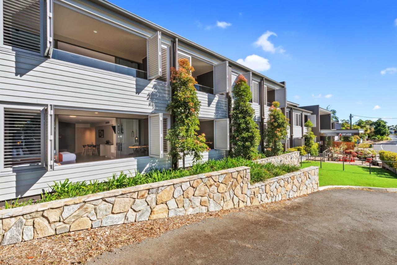 Altitude On Montville Extérieur photo Modern apartments in the suburb